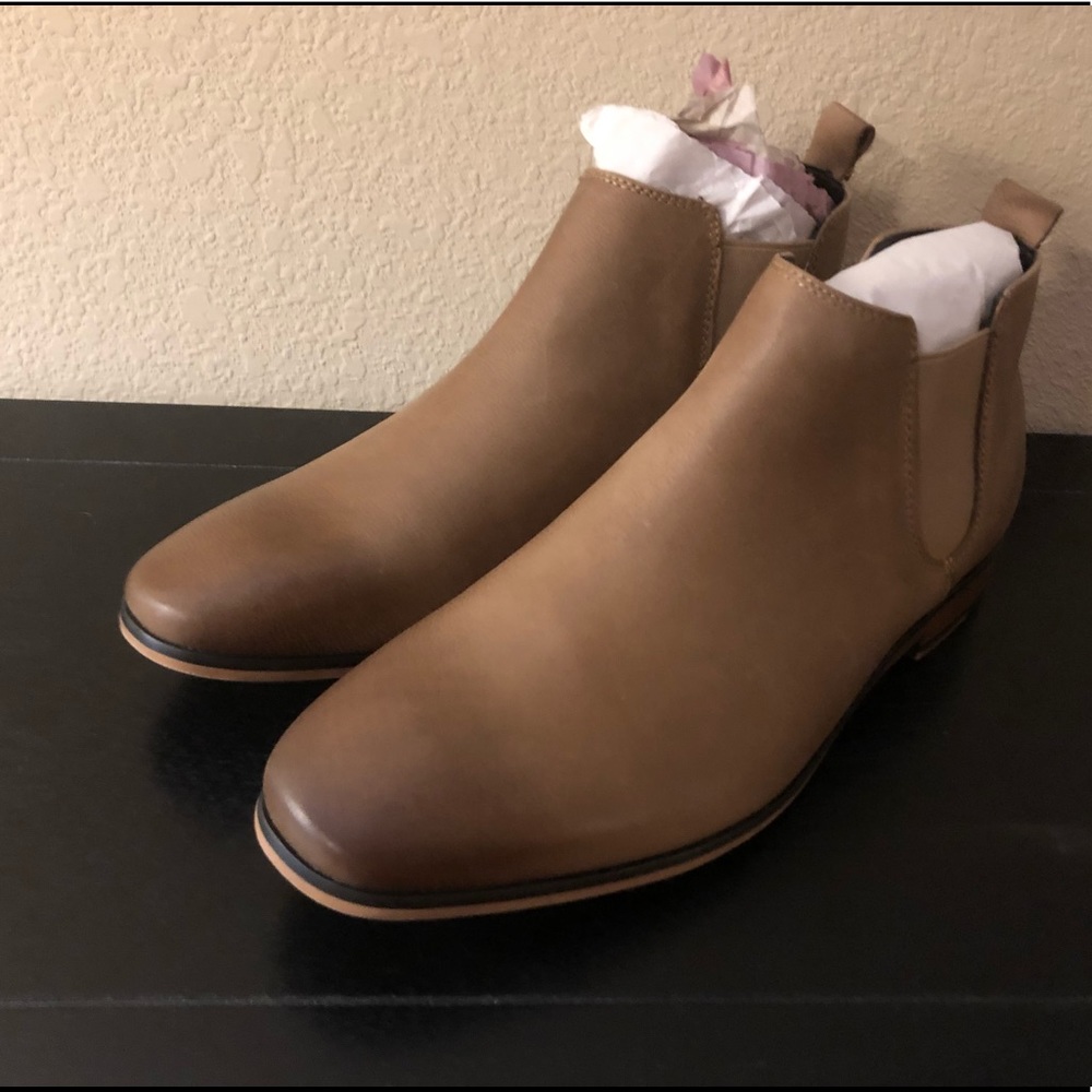 Kenneth Cole GUY Boot Tan with box